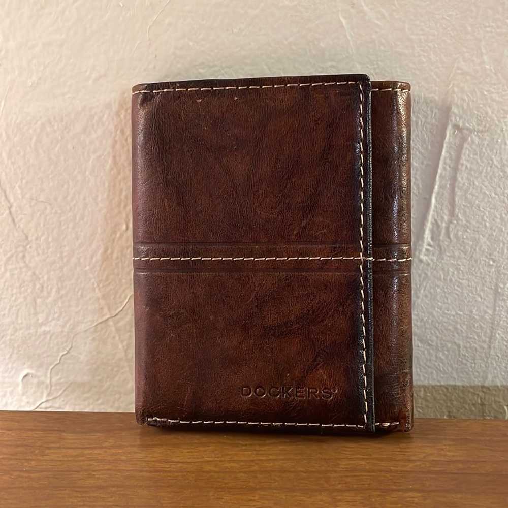 Dockers leather wallet
